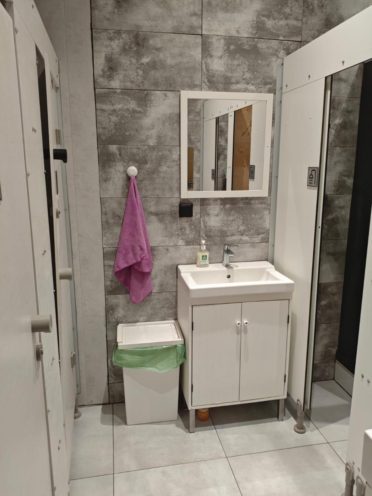 Evergreen Hostel كراكوفيا المظهر الخارجي الصورة